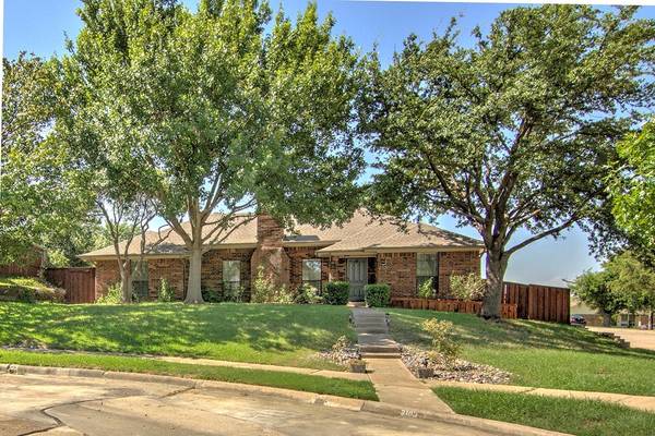 2100 Carmel Place, Carrollton, TX 75006