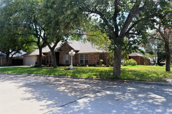 Hurst, TX 76053,1101 Greenwood Court