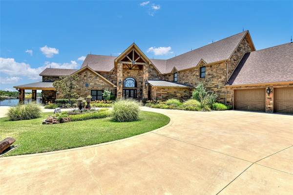 159 Blackfoot Trail, Lake Kiowa, TX 76240