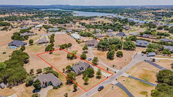 2207 Tanton Sound Court, Granbury, TX 76049