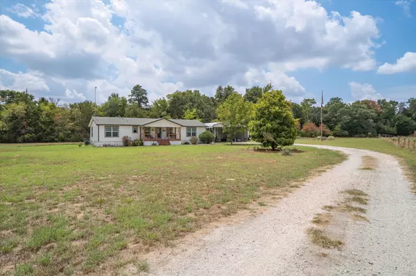 1201 Vz County Road 4418,  Canton,  TX 75103