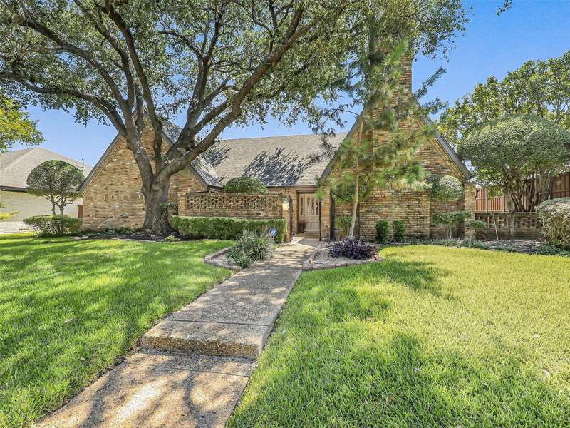 9216 Middle Glen Drive, Dallas, TX 75243