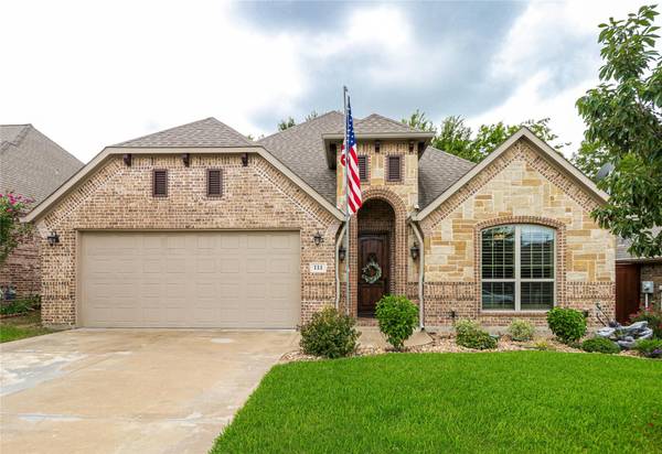 111 Tower Circle, Terrell, TX 75160