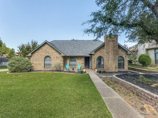 3020 Club Country Drive, Garland, TX 75043