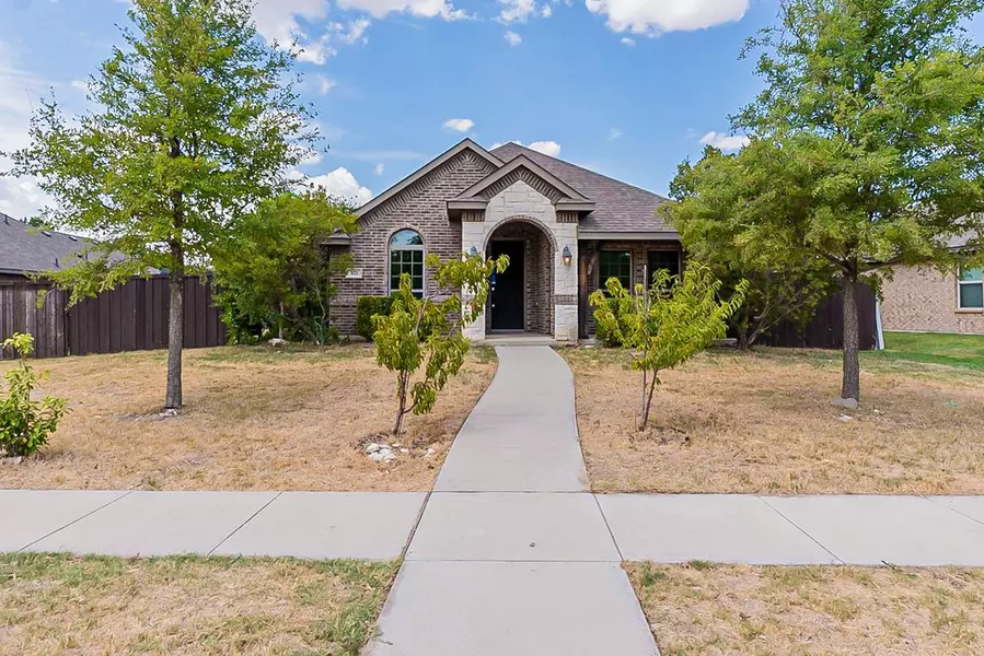 3021 Carlton Parkway, Waxahachie, TX 75165