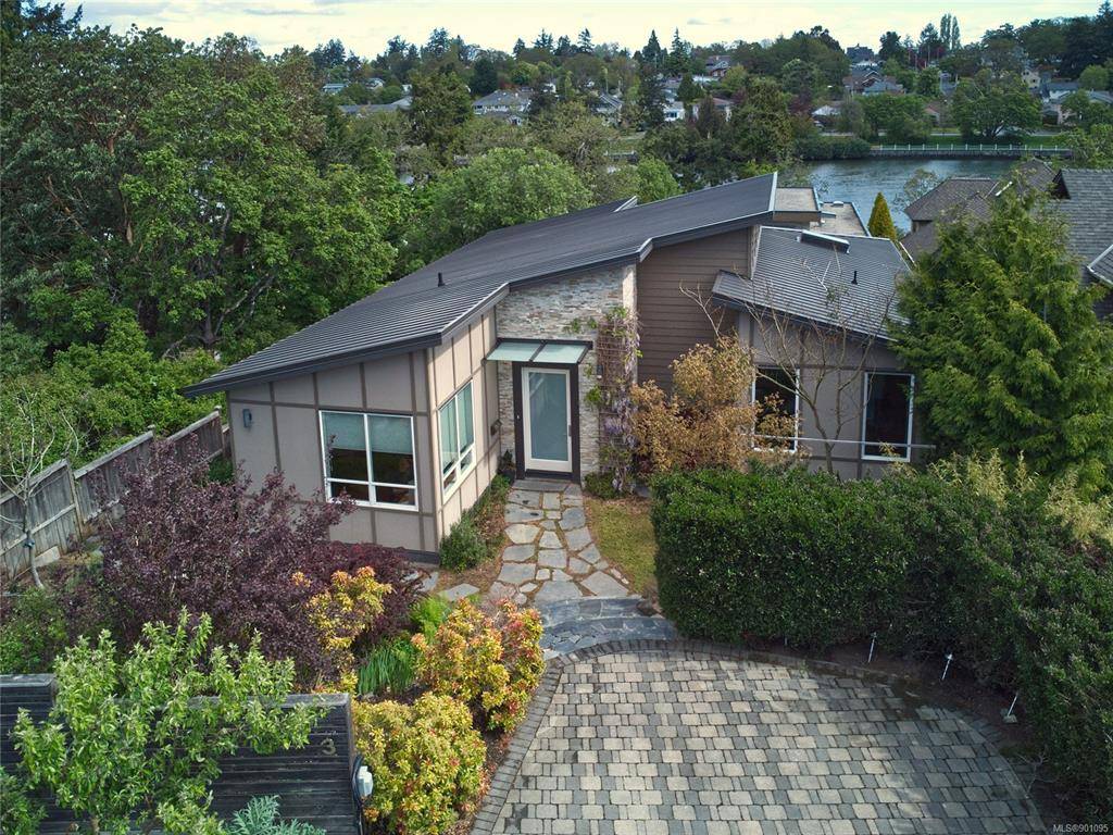 Esquimalt, BC V9A 4H2,1190 Rhoda Lane #3