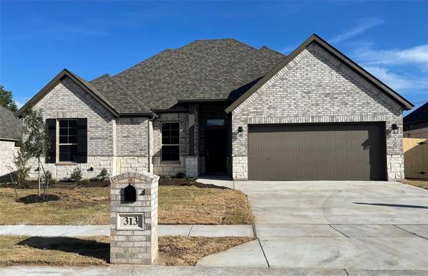 313 Windy Glen Drive, Decatur, TX 76234