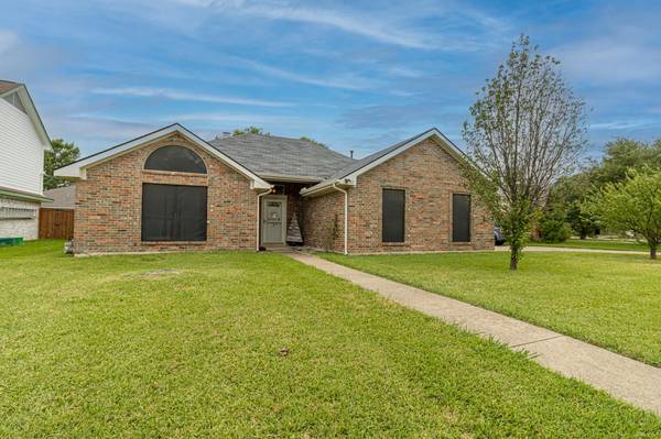 702 Azalea Drive, Forney, TX 75126