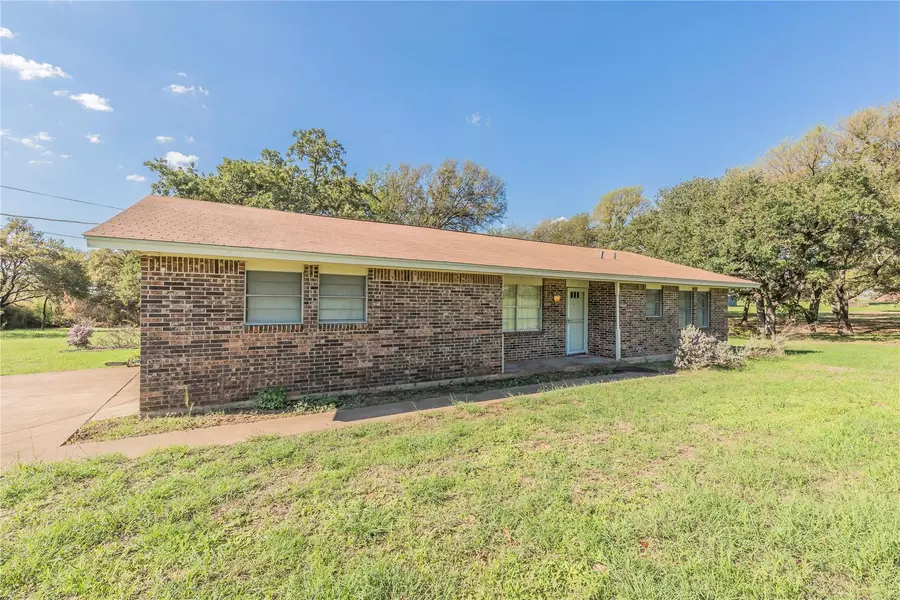 850 E Reno Road, Reno, TX 76020