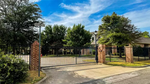 River Oaks, TX 76114,5205 Park Drive