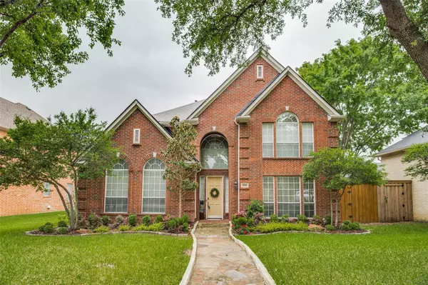 5916 Pebblestone Lane,  Plano,  TX 75093