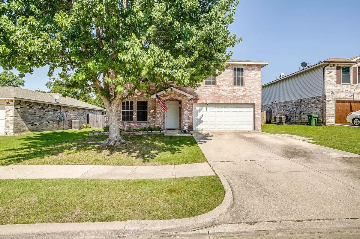 Arlington, TX 76001,7917 Mosstree Drive