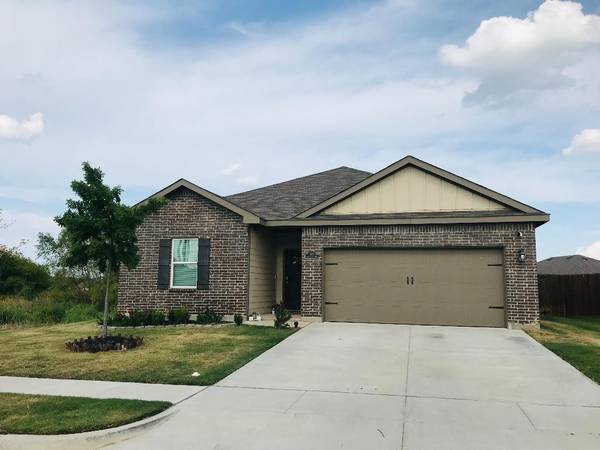 501 Swift Current Drive, Crowley, TX 76036