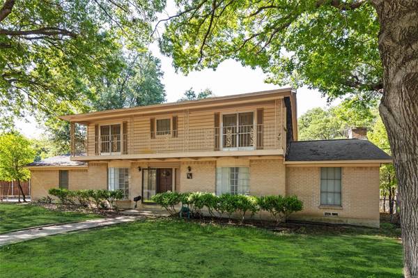 7212 Alpha Road, Dallas, TX 75240