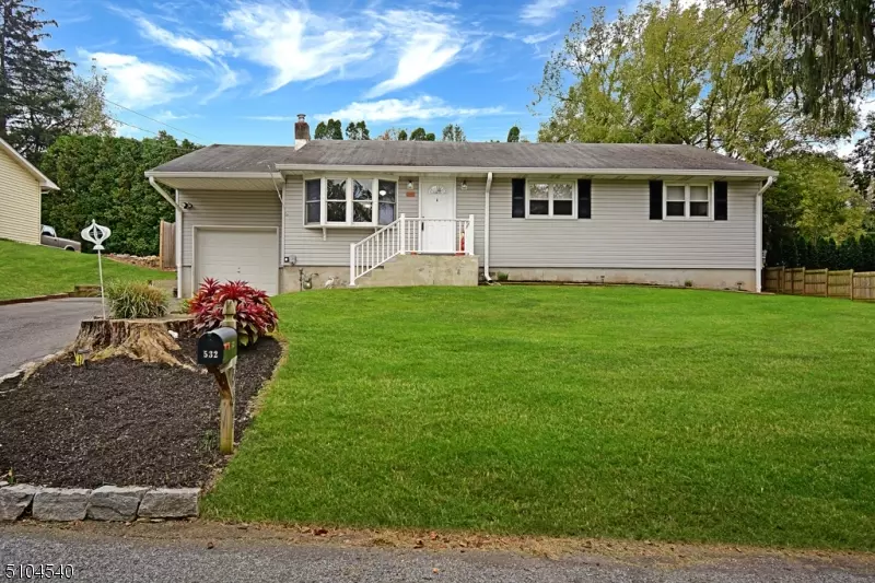 532 Liberty Blvd, Pohatcong Twp., NJ 08865