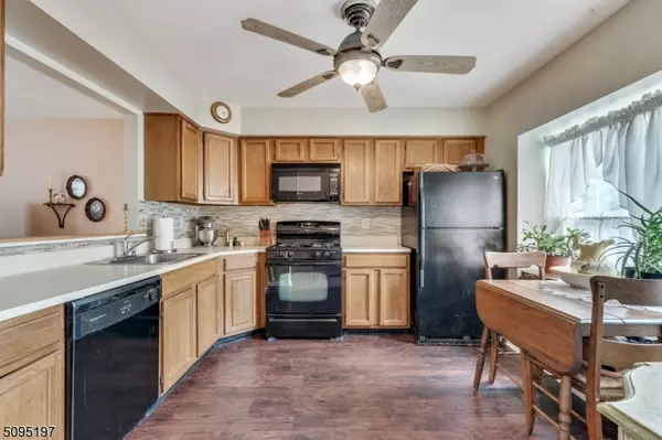 399 Inwood Ct, Franklin Twp., NJ 08873