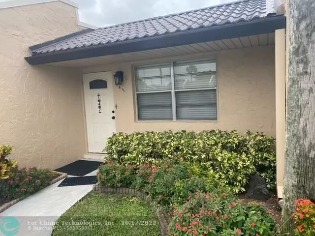 West Palm Beach, FL 33411,147 Lake Meryl Dr  #147