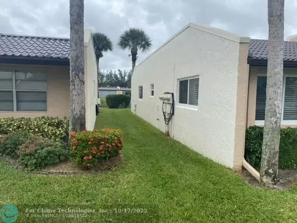 West Palm Beach, FL 33411,147 Lake Meryl Dr  #147