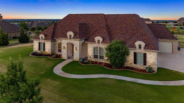 333 Bear Country Drive, Aledo, TX 76008