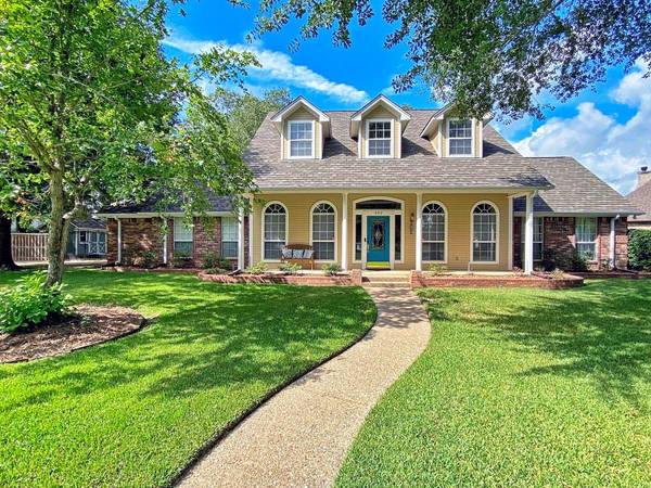 402 Fairway Street, Chandler, TX 75758