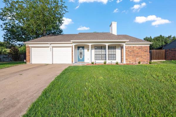 4357 Winchester Court, Grand Prairie, TX 75052