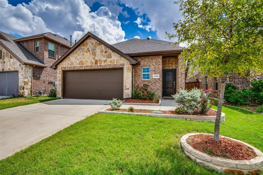 2724 Pease Drive, Forney, TX 75126