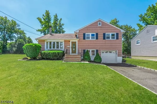 8 Aberdeen Ct, Cranford Twp., NJ 07016