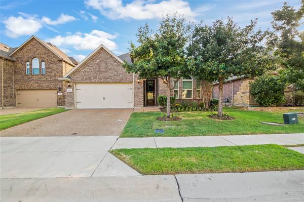 2296 Prairie Wind Path, Lewisville, TX 75056