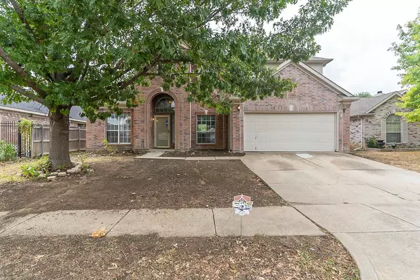 706 Willington Drive, Arlington, TX 76018