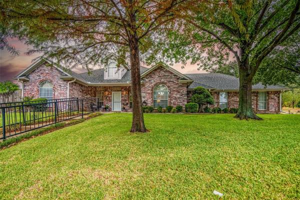 2107 Meadows Circle, Sherman, TX 75092