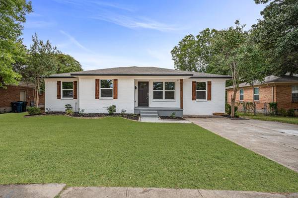 1012 Noble Avenue, Carrollton, TX 75006