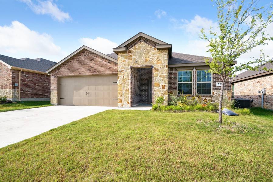 804 English Drive, Aubrey, TX 76227