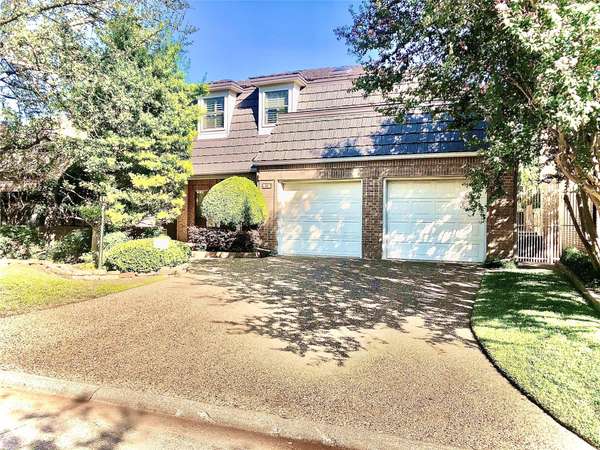 31 Crown Place, Richardson, TX 75080