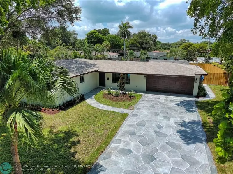 885 Petunia Dr, Plantation, FL 33317