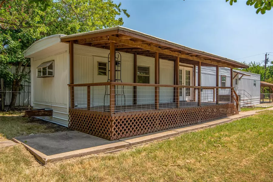 612 Franklin Avenue, Pottsboro, TX 75076