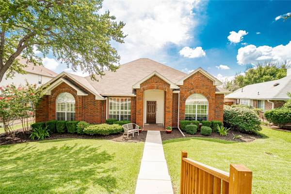 2108 Fawn Ridge Trail, Carrollton, TX 75010