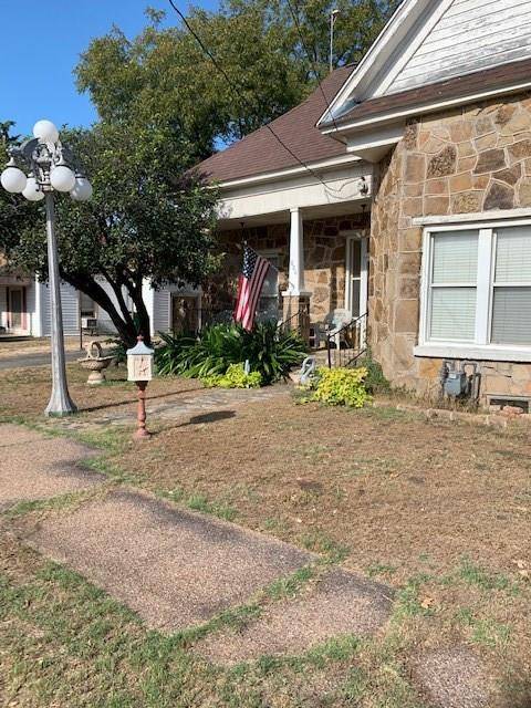 806 Jefferson, Bowie, TX 76230