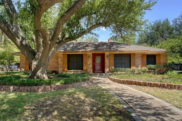 1605 Churchill Drive,  Denton,  TX 76209