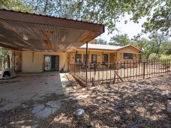 649 New Salem Road, Santo, TX 76472