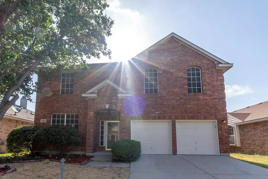 6611 Kinross Drive, Arlington, TX 76002