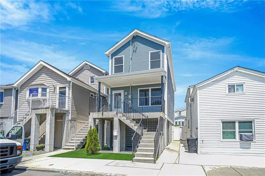 207 East 8th RD, Broad Channel, NY 11693