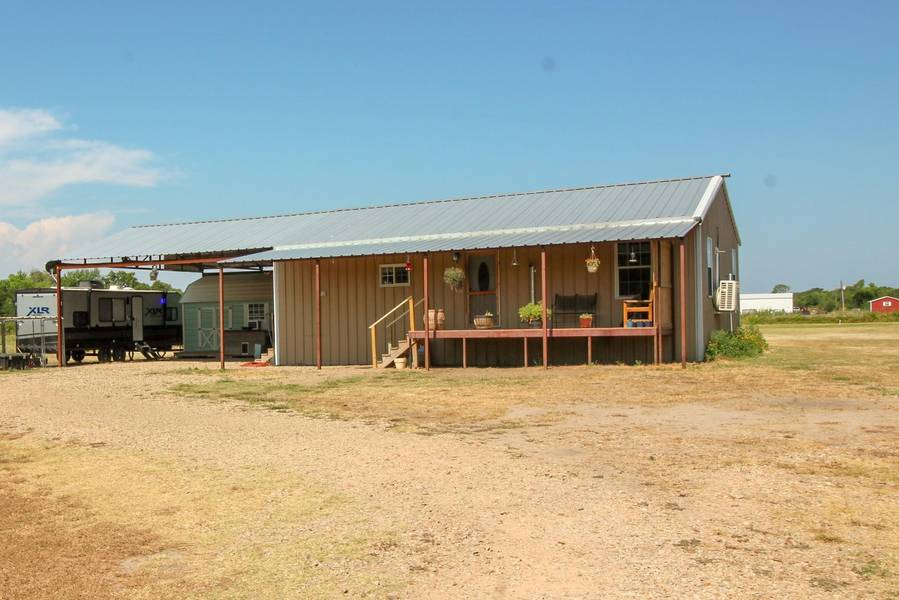 1376 County Road 2850, Honey Grove, TX 75446