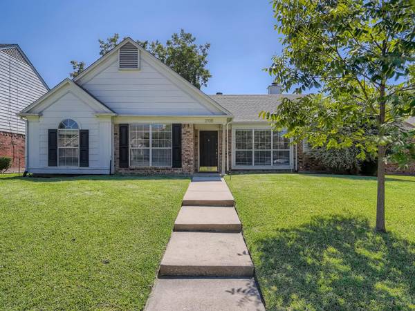 2108 Clearwater Trail, Carrollton, TX 75010