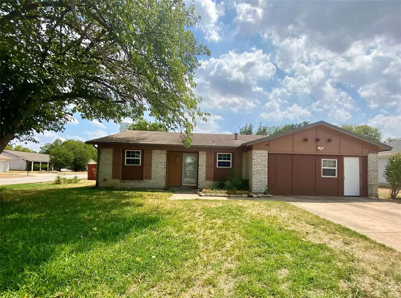 1101 Patrick Street, Crowley, TX 76036