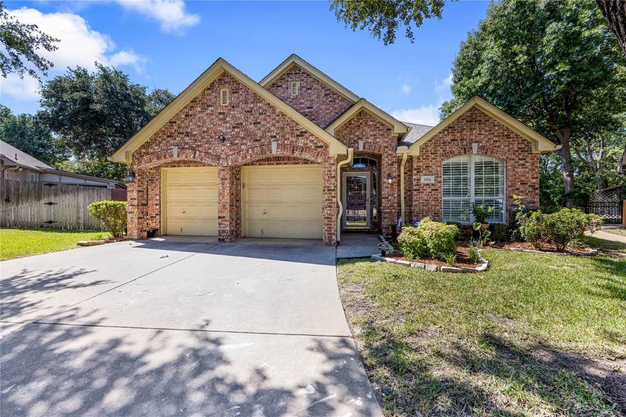 3504 Stone Creek Court, Fort Worth, TX 76137