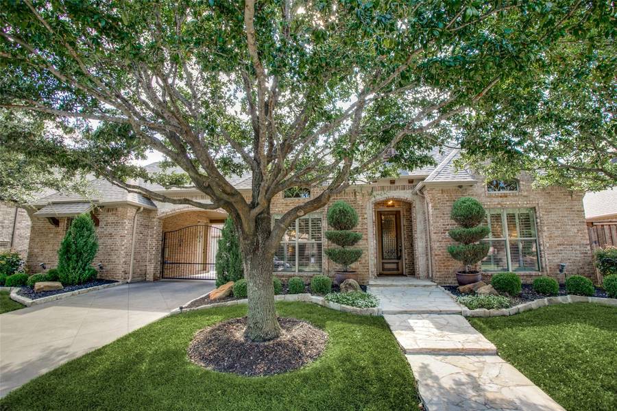 8005 RUSHING SPRING Drive, North Richland Hills, TX 76182