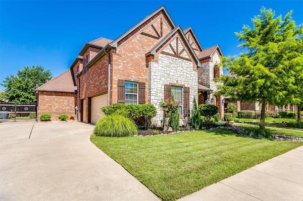 8009 Long Trail Drive, North Richland Hills, TX 76182