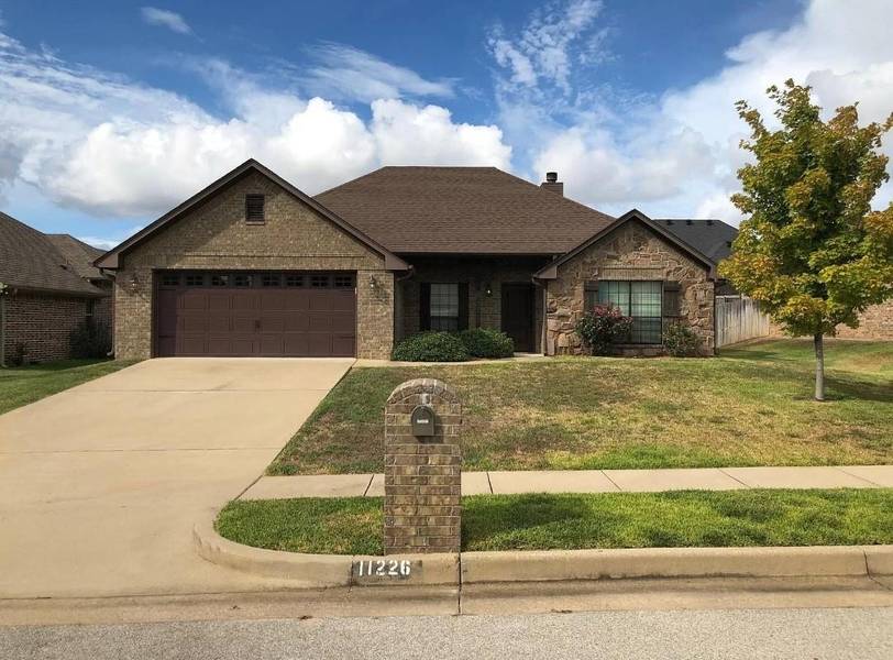 11226 Water Oak Drive, Flint, TX 75762