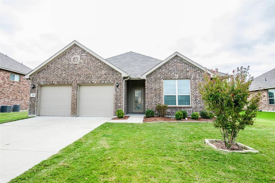 204 Plantation Drive, Waxahachie, TX 75165