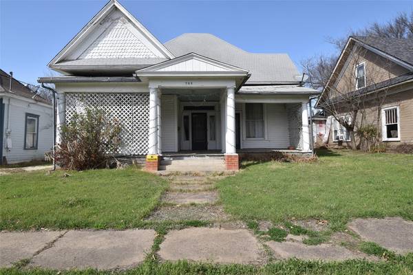 705 E Elm Street, Hillsboro, TX 76645